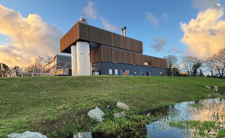 A Plouzané, une chaudière bois de 2,2 MW chauffe le Technopôle de Brest-Iroise